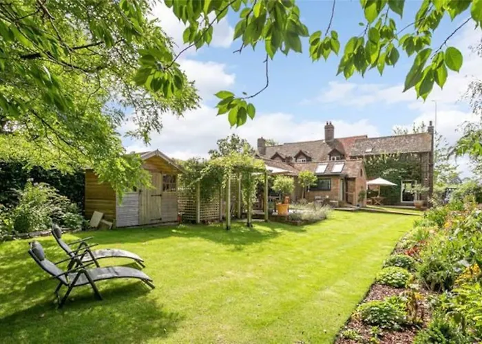 Garden Lodge Close To Wakehurst And Kew Seed Bank Ardingly