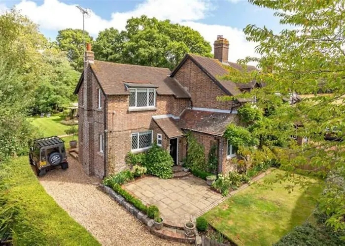 Garden Lodge Close To Wakehurst And Kew Seed Bank Ardingly